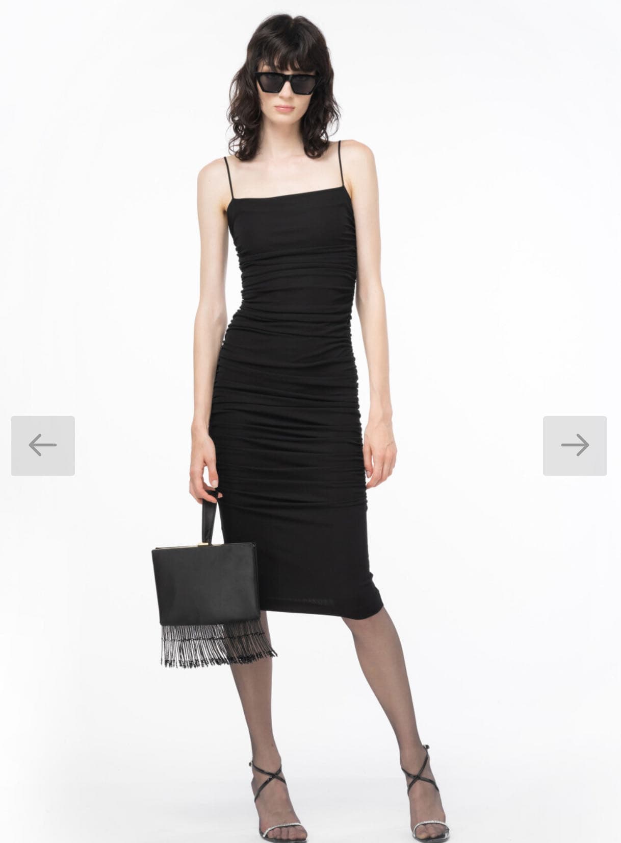 Vestito aderente con drappeggi