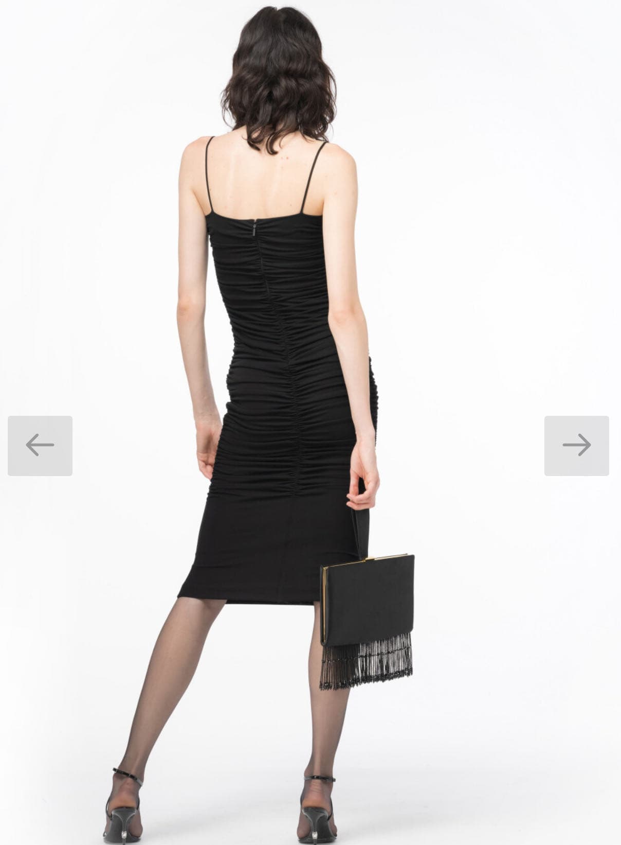 Vestito aderente con drappeggi — 4