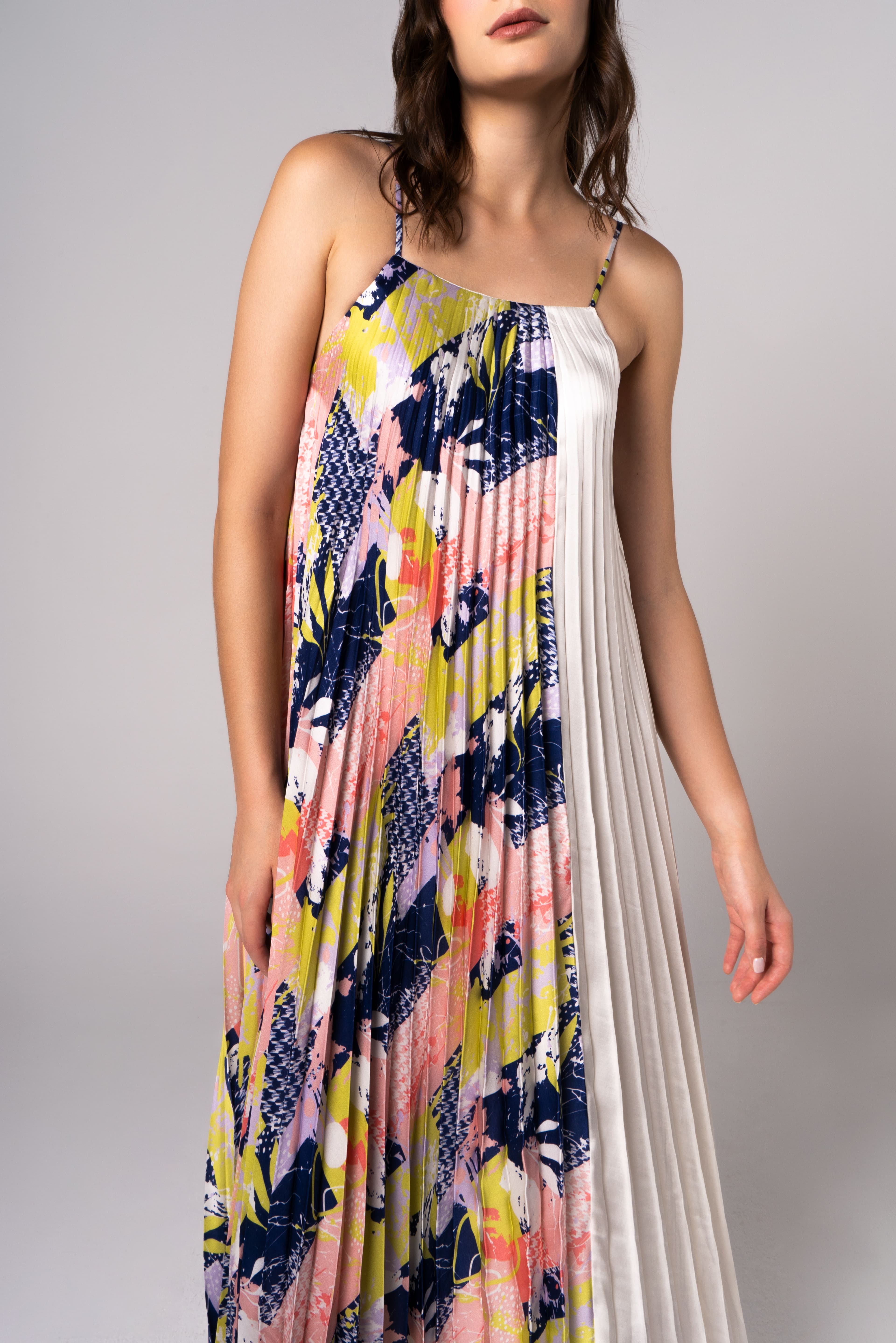 The Pleated Canvas Maxi Dress — 3