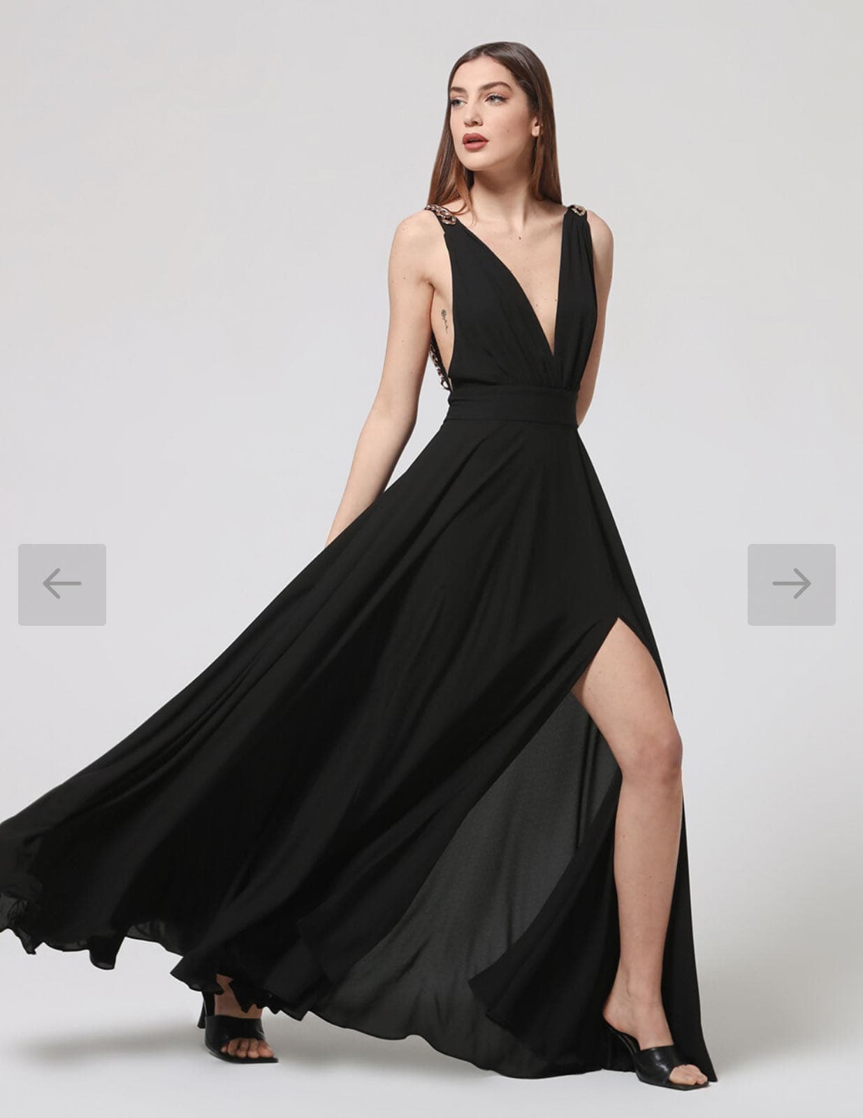 Vestito lungo con catene