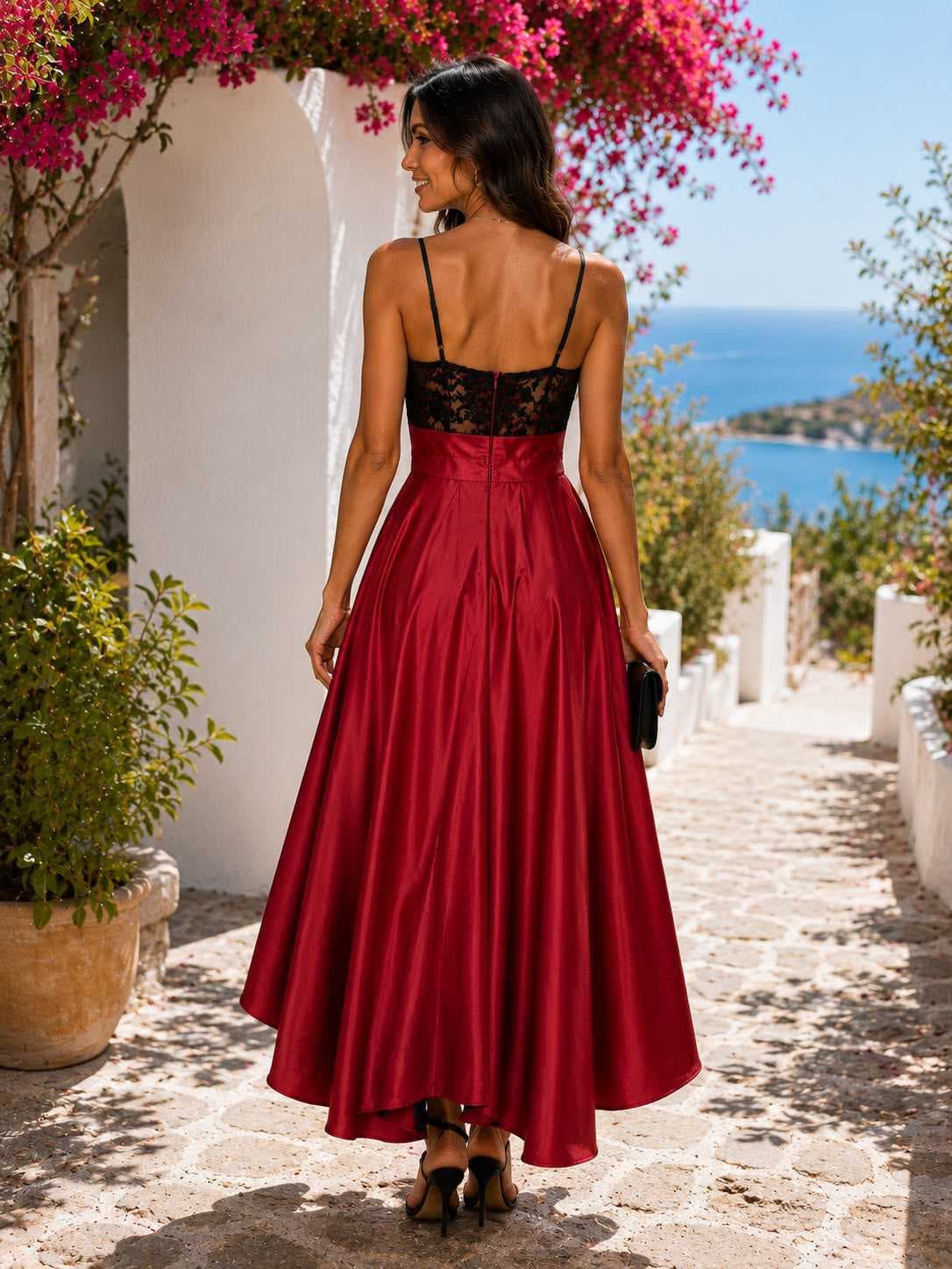 Abito rosso con corpetto in pizzo nero — 2